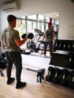 KOMPLET ŠESTEROKUTNIH BUČICA 2,5-50KG/18 pari/gumirane - Slika 6